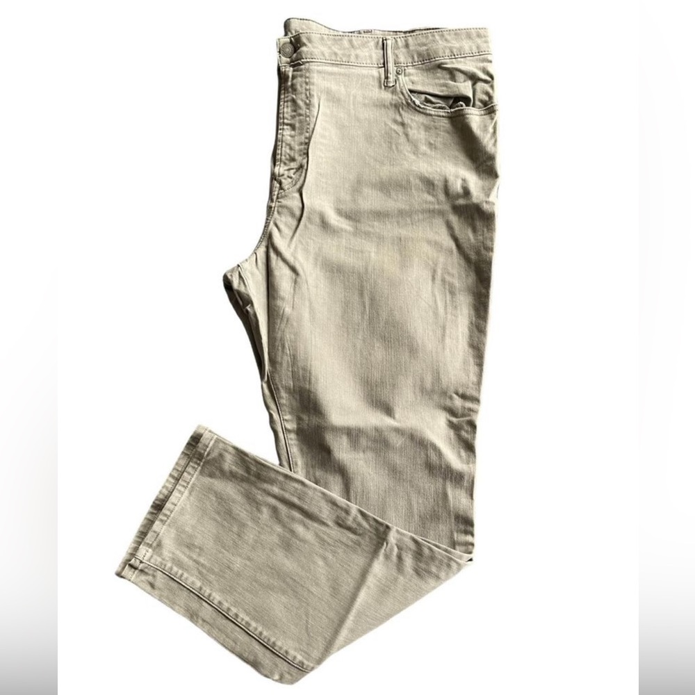Mens size 44x32 American Eagle next level flex slim fit light grey jeans KH11